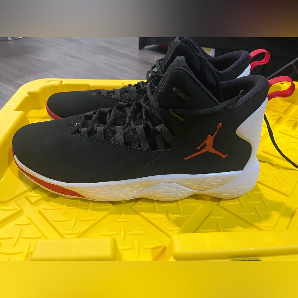 Jordan Super.Fly MVP 2018 Black and University Red Sneakers Size 17 Never worn.